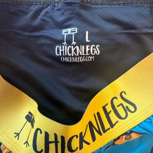 Chicknlegs Women's Chocolate Chip Cookies 1.5" Split Shorts -- Large - Picture 3 of 3